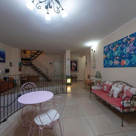 カストリニャーノ・デル・カーポ Adua Art Bed & Breakfast エクステリア 写真