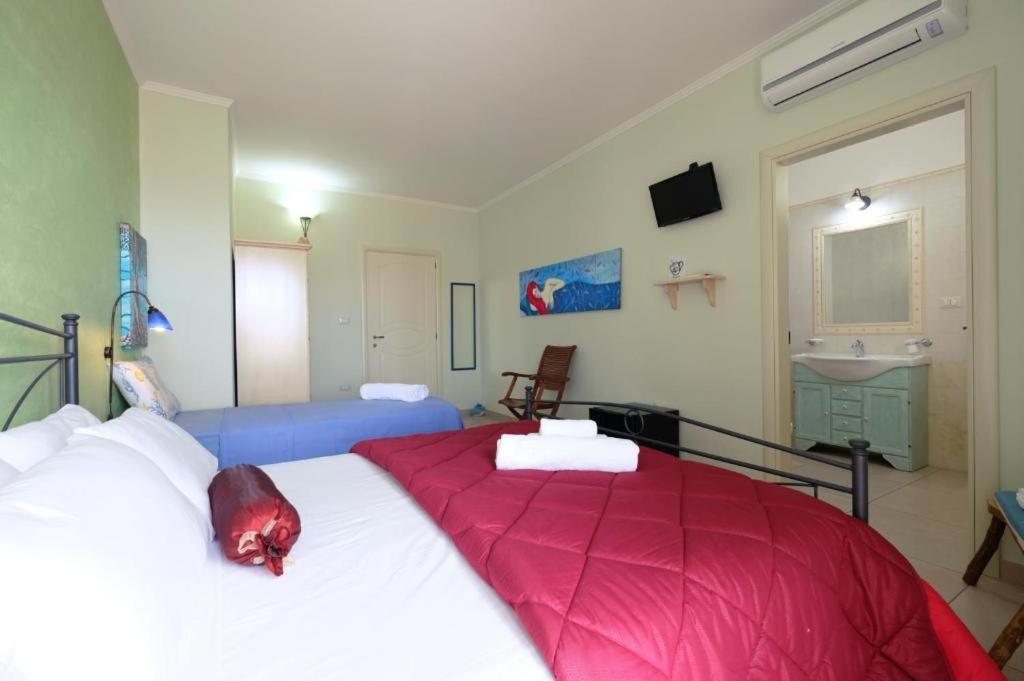 カストリニャーノ・デル・カーポ Adua Art Bed & Breakfast エクステリア 写真